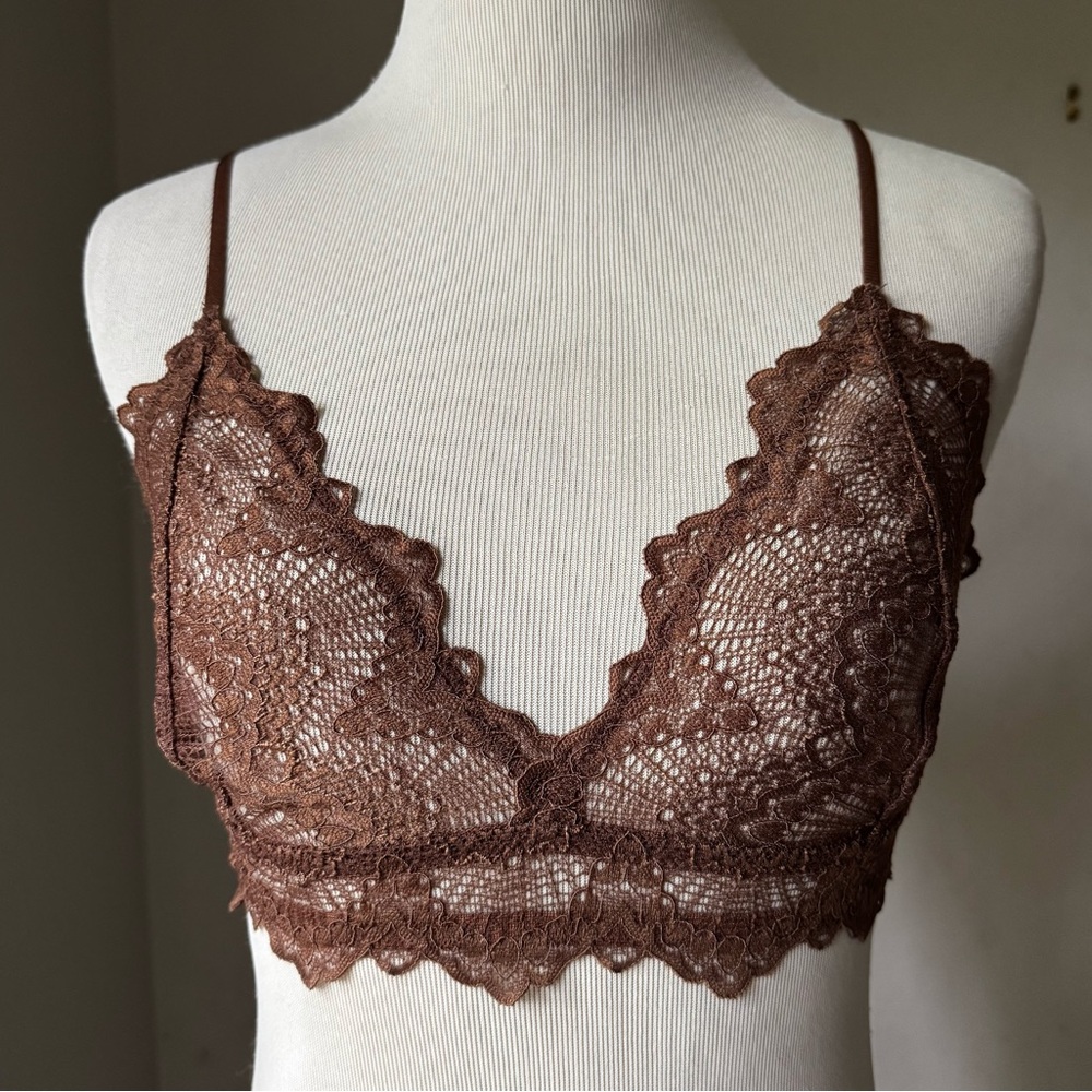 Understatement Lace Triangle Bralette (Medium Brown)